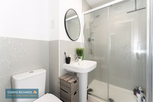 En-Suite- click for photo gallery